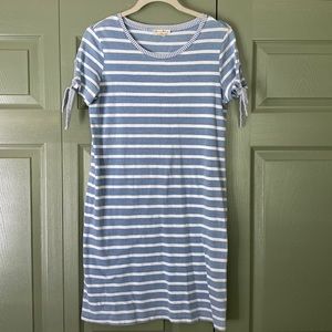 Super cute T-Shirt dress!